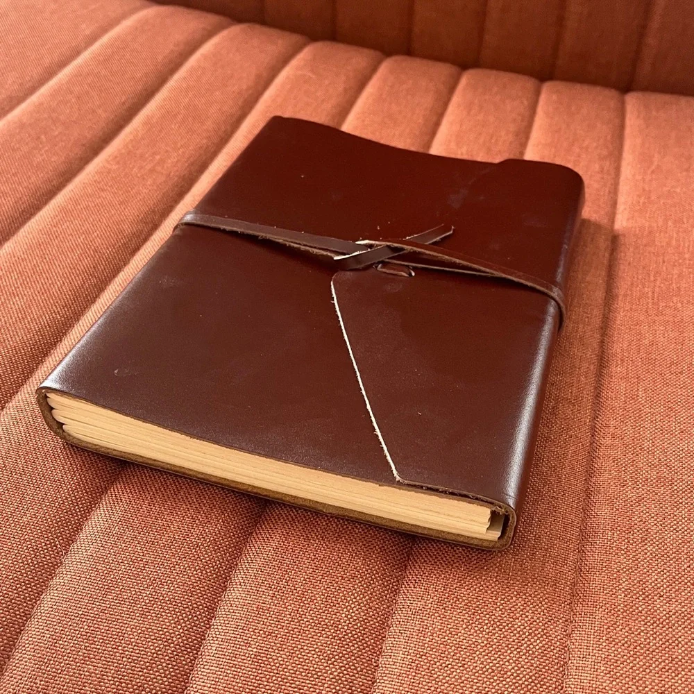 Leather bound journal - Picture 2 of 6